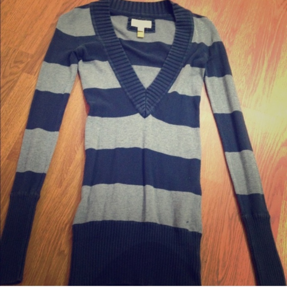 V-neck sweater